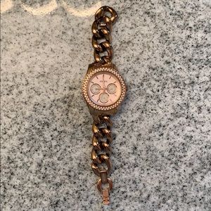 Rose gold fossil watch